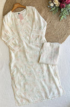 19970 Beautiful floral kurti & pant set