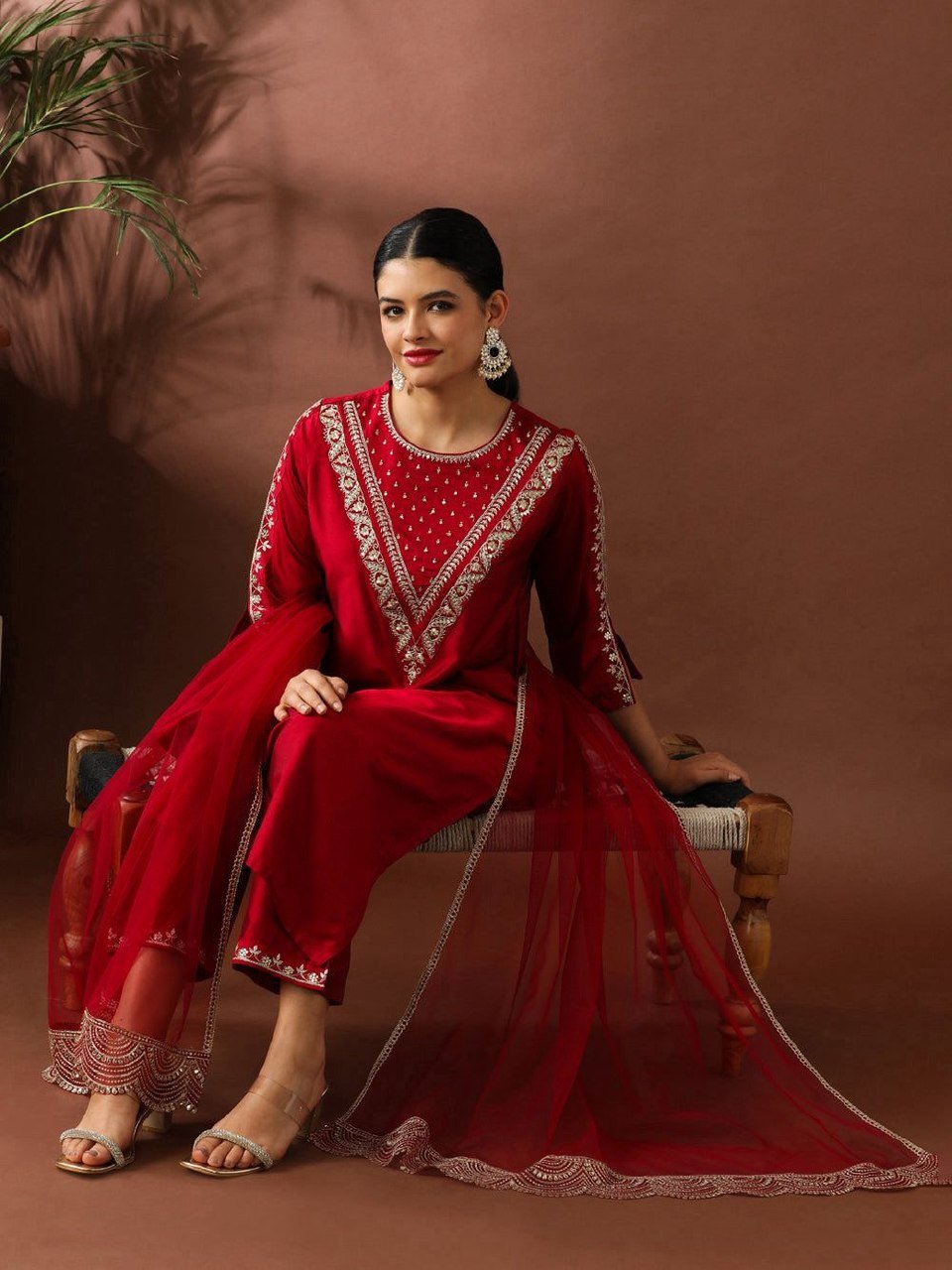 Regal Tradition Embroidered Ethnic Suit Set with Delicate Artisanal Detailing - Surat Wholesale Ethnic Wear (Photo 10)