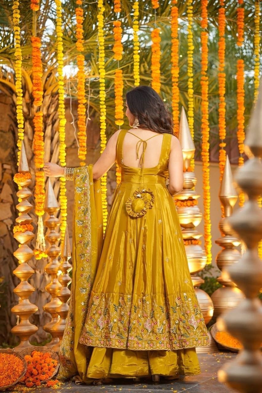 Royal Heritage Embroidered Anarkali Ensemble With Intricate Floral Craftsmanship - Surat Wholesale Ethnic Wear (Photo 10)