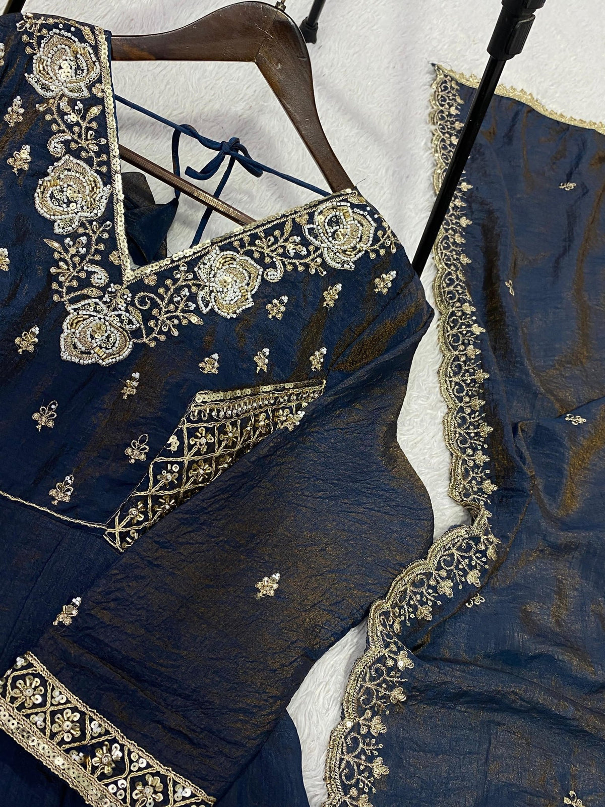 Royal Heritage Embroidered Anarkali Ensemble With Intricate Zari Detailing - Surat Wholesale Ethnic Wear (Photo 14)