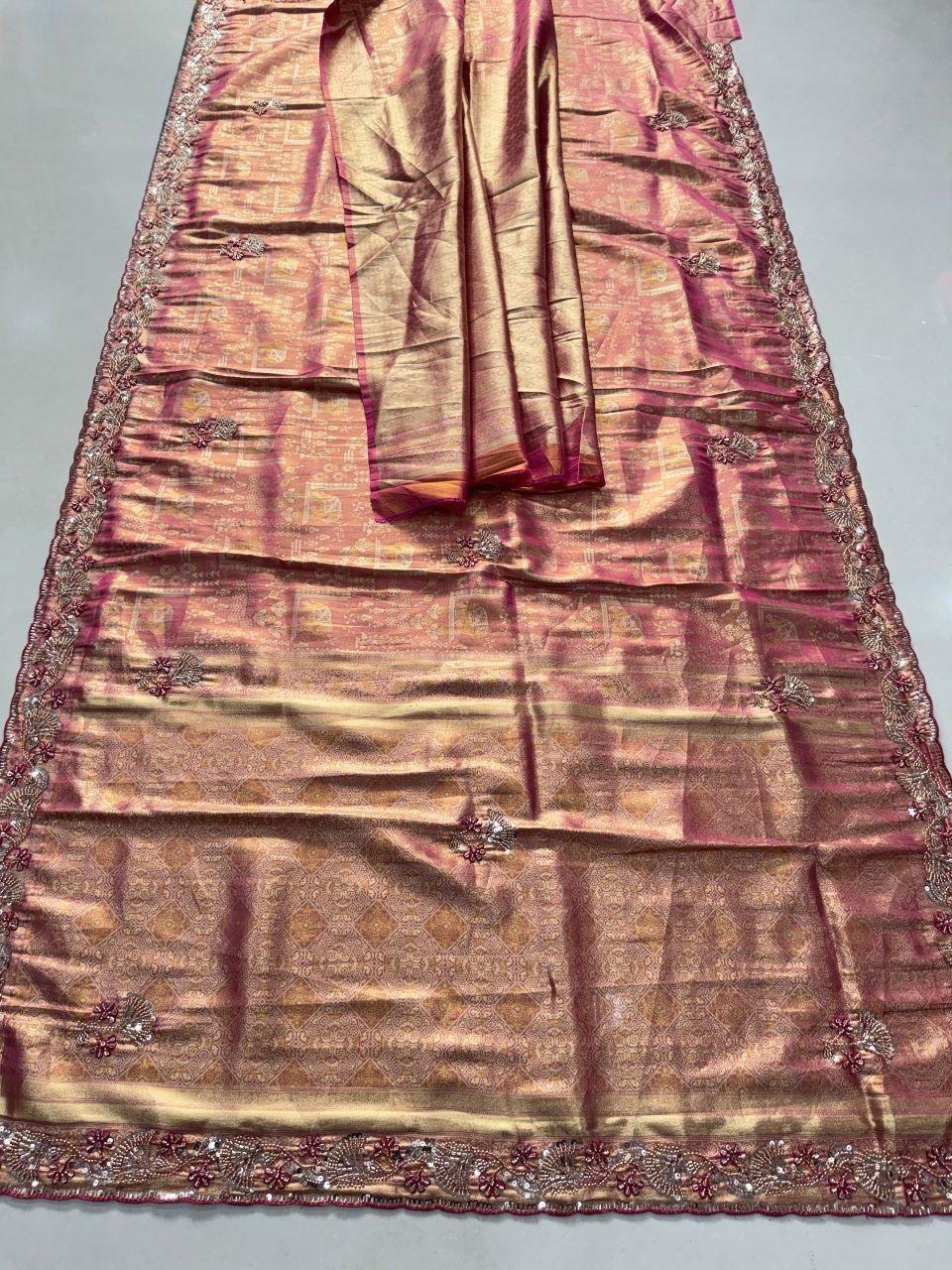 Heritage Loom Saree with Ornate Floral Zari and Jewel-Edged Pallu