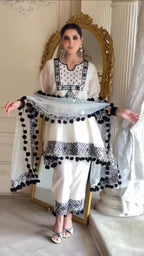 Boho Ethnic Fusion Geometric Printed Kurta Pant Set With Pom Pom Dupatta Detailing - Surat Wholesale Ethnic Wear (Photo 1)
