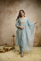Intricate Embroidered Kurta Set with Scalloped Organza Dupatta