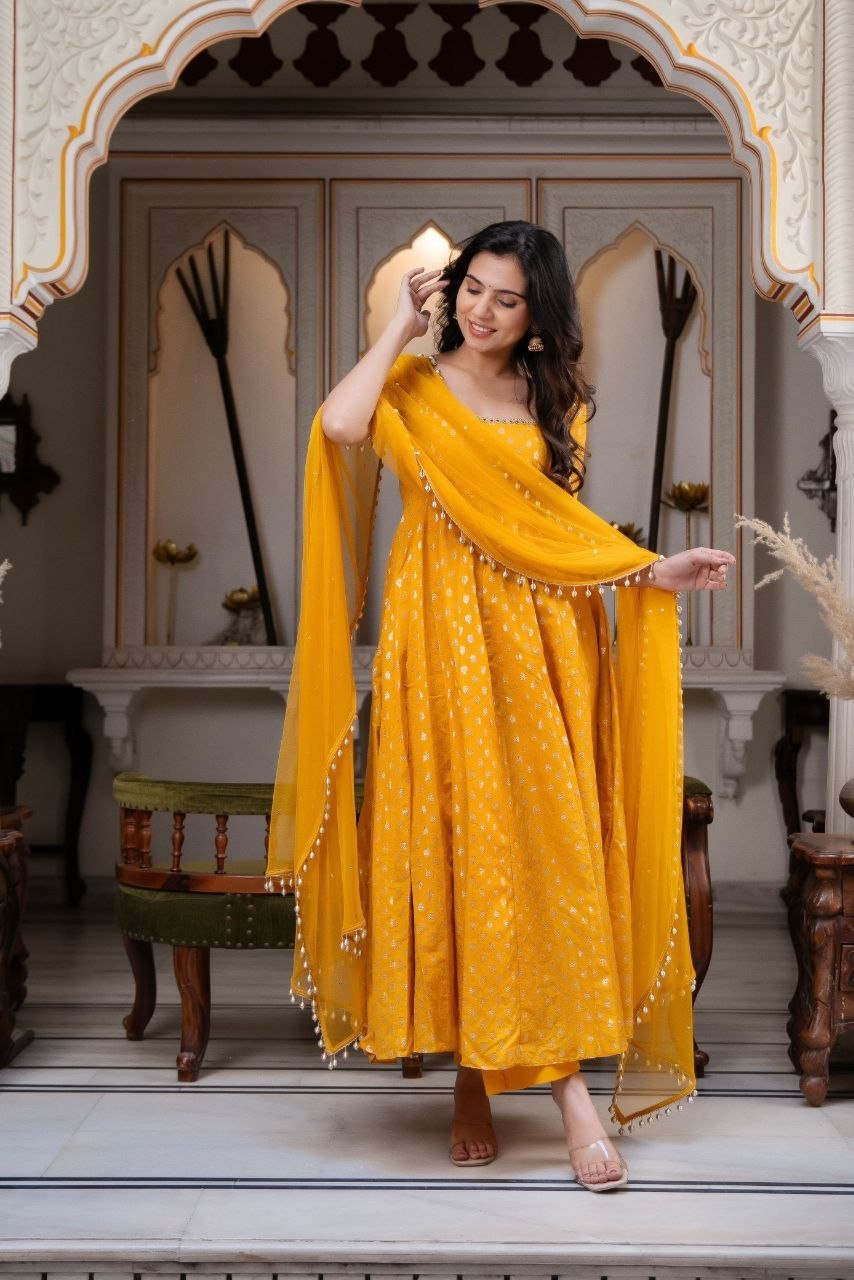 Regal Heritage Embroidered Anarkali Suit with Graceful Dupatta - Surat Wholesale Ethnic Wear (Photo 1)
