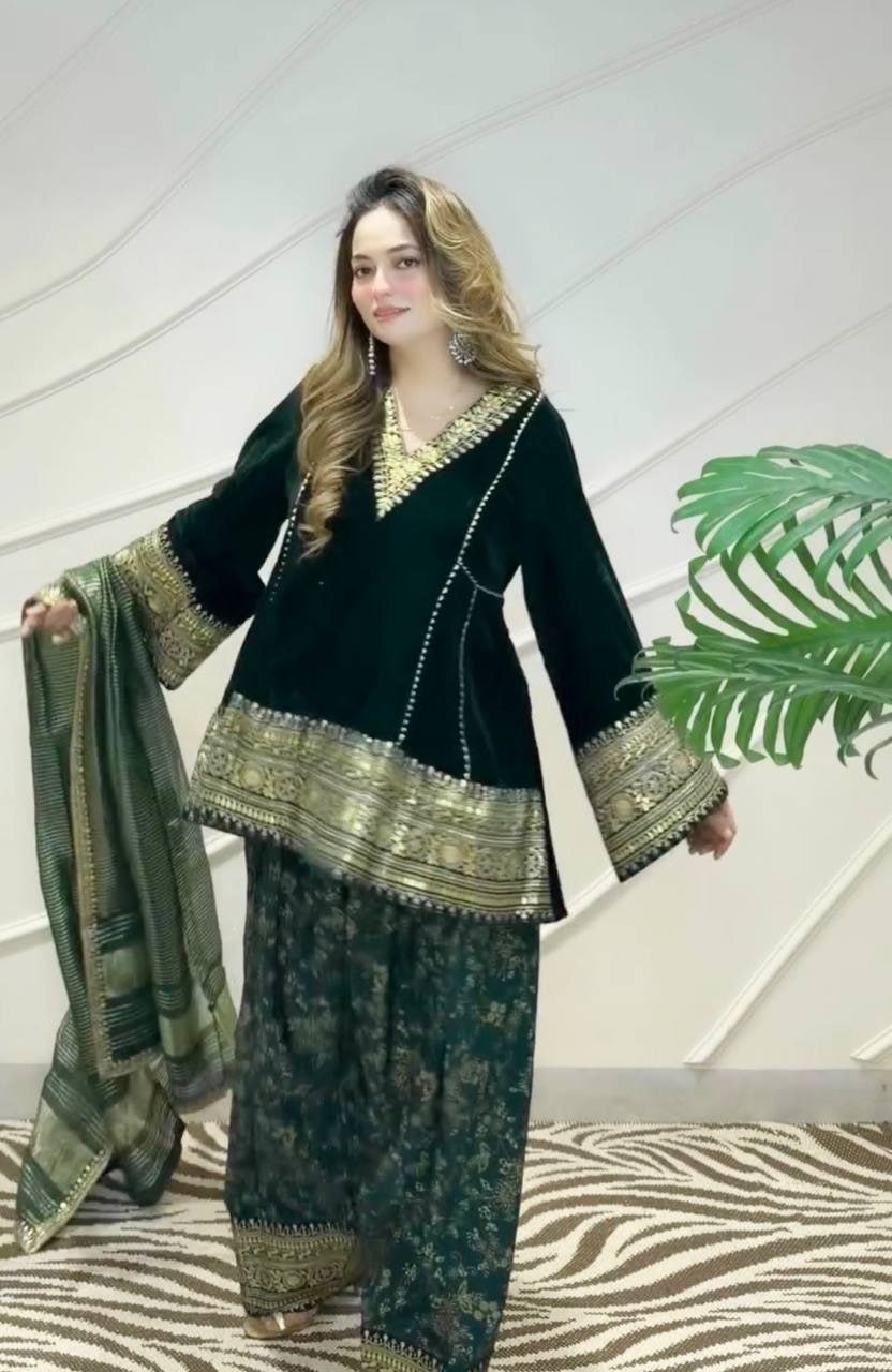 Velvet Heavily Embroidered Kurta With Salwar And Dupatta Set - Surat Wholesale Ethnic Wear (Photo 1)