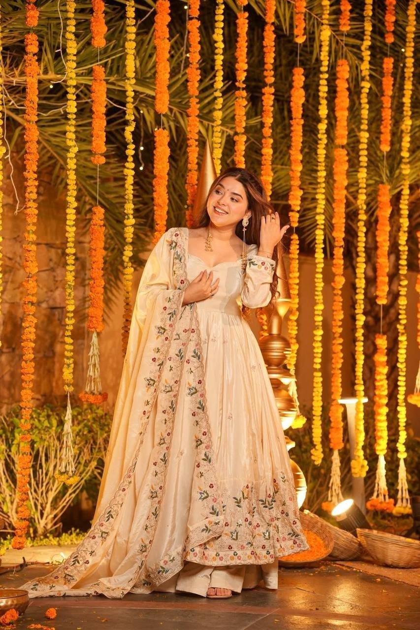 Royal Heritage Embroidered Anarkali Ensemble With Intricate Floral Craftsmanship - Surat Wholesale Ethnic Wear (Photo 1)