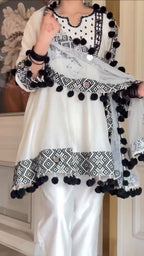 Boho Ethnic Fusion Geometric Printed Kurta Pant Set With Pom Pom Dupatta Detailing - Surat Wholesale Ethnic Wear (Photo 3)