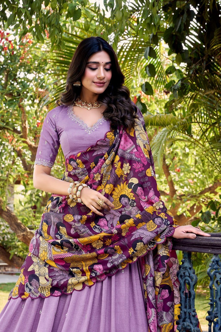 Traditional Kalamkari Print Border Silk Lehenga Set with Dupatta - Surat Wholesale Ethnic Wear (Photo 3)