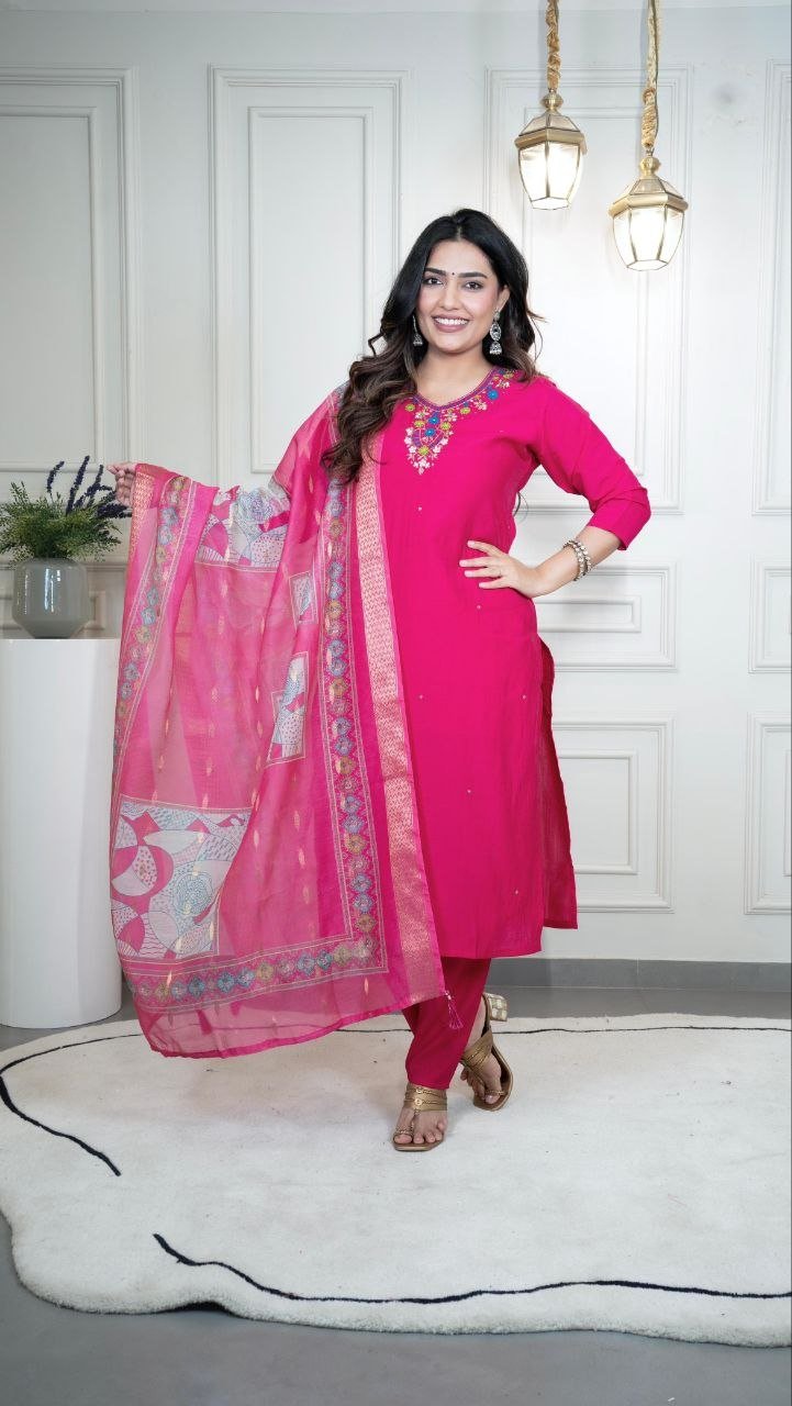 Artisanal Ethnic Kurta Set with Statement Embroidery and Printed Dupatta - Surat Wholesale Ethnic Wear (Photo 3)