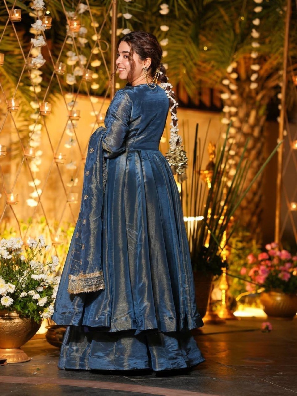 Royal Heritage Embroidered Anarkali Ensemble With Regal Dupatta Detailing - Surat Wholesale Ethnic Wear (Photo 3)