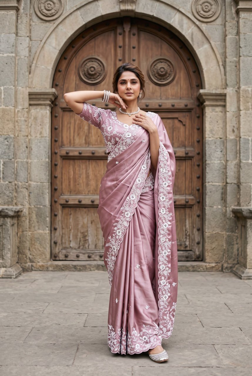 Opulent Luxury Floral Embroidered Saree with Intricate Scalloped Border Detailing - Surat Wholesale Ethnic Wear (Photo 3)