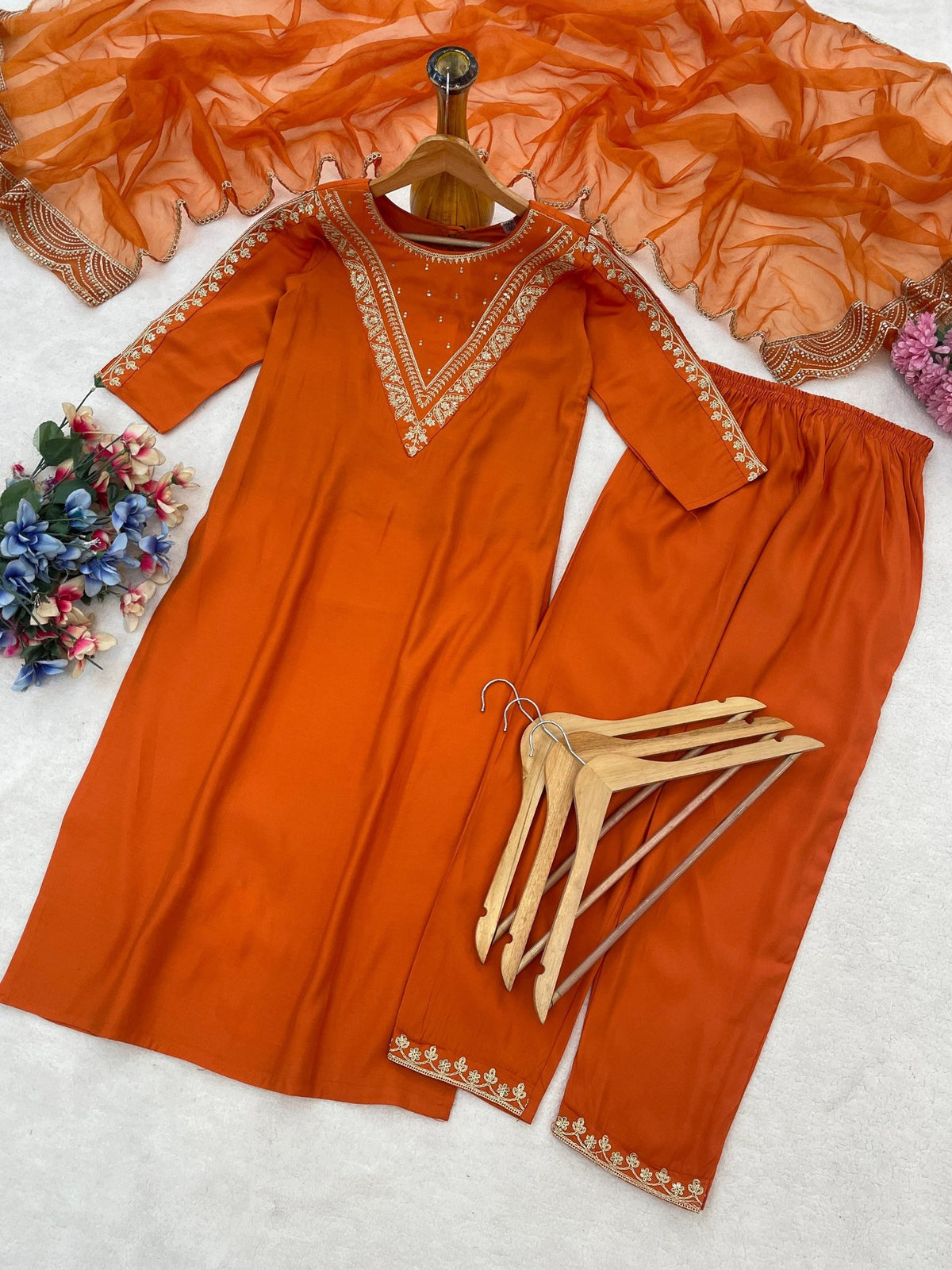 Regal Tradition Embroidered Ethnic Suit Set with Delicate Artisanal Detailing - Surat Wholesale Ethnic Wear (Photo 3)