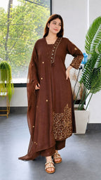 Artisanal Embroidered Straight Kurta Set with Sheer Dupatta - Surat Wholesale Ethnic Wear (Photo 3)