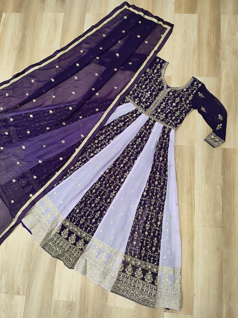 Royal Heritage Embroidered Anarkali Ensemble with Intricate Zari Work and Majestic Flared Silhouette - Surat Wholesale Ethnic Wear (Photo 4)