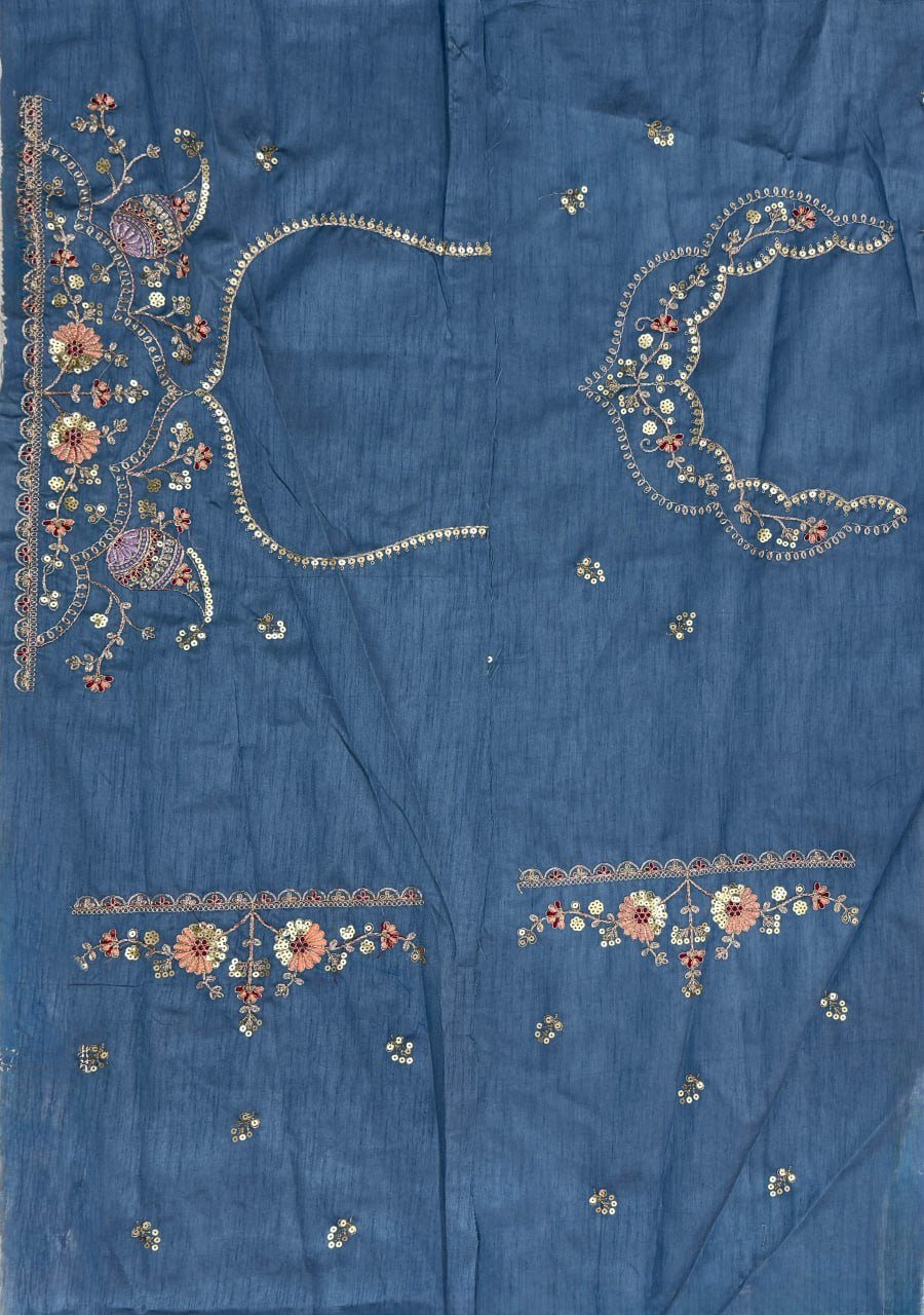 Artisanal Floral Embroidery Ensemble with Regal Heritage Detailing