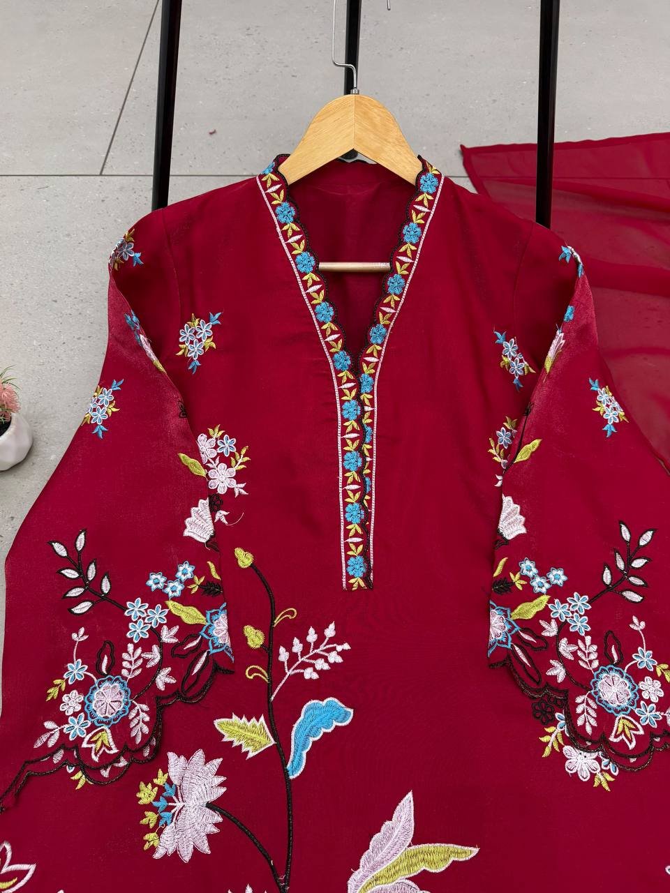 Embroidered Floral Straight Kurta Set with Chiffon Dupatta