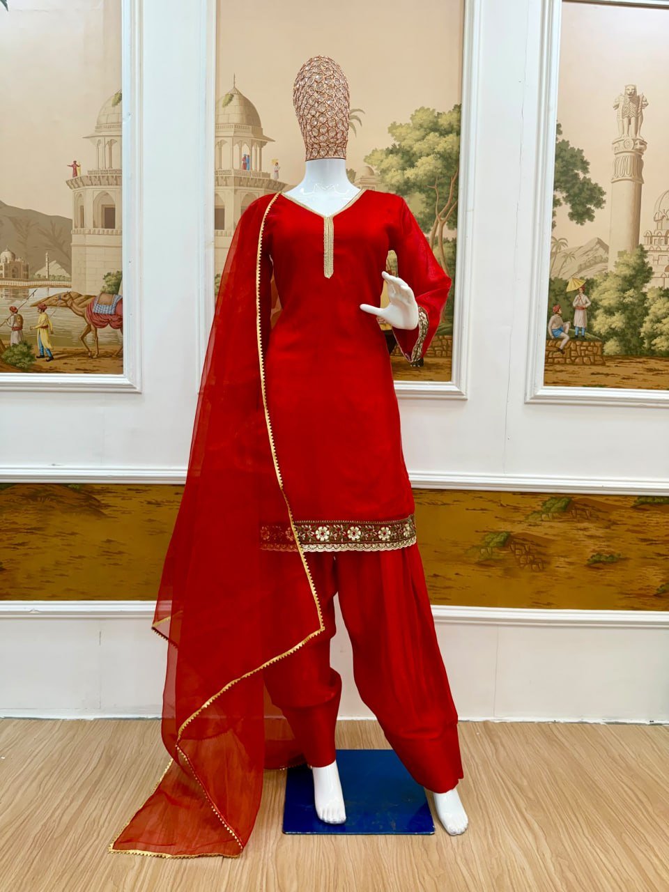 Regal Tradition Embroidered Border Kurta with Salwar and Dupatta Set - Surat Wholesale Ethnic Wear (Photo 5)