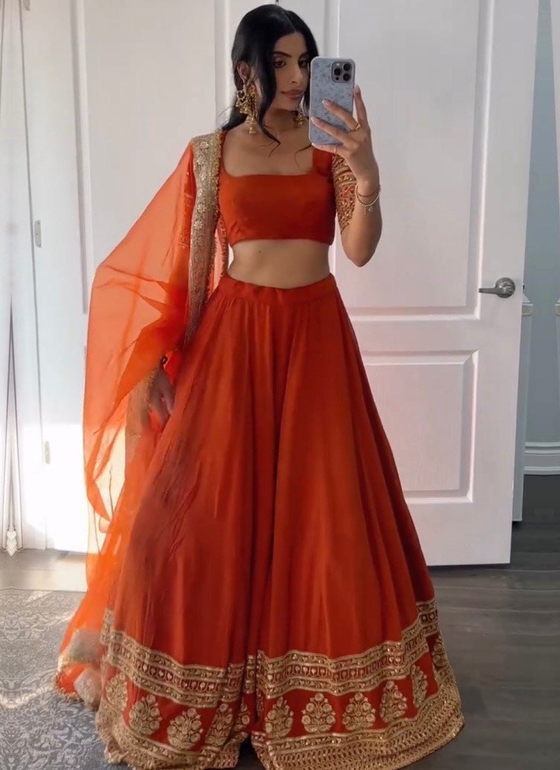 Graceful Solid Flared Lehenga Set with Heavy Embroidered Border - Surat Wholesale Ethnic Wear (Photo 5)