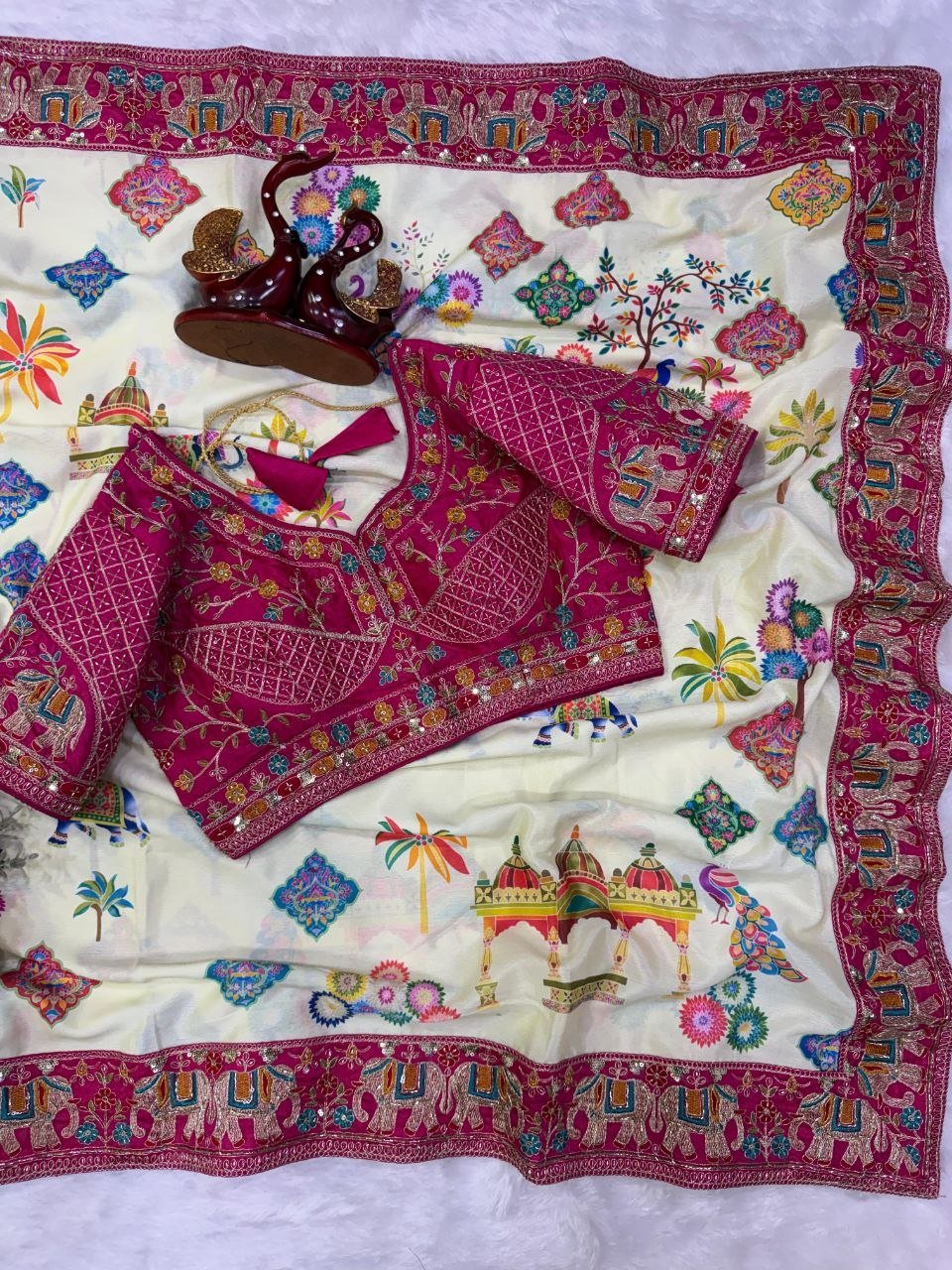 Royal Heritage Artisanal Motif Saree with Intricate Borders