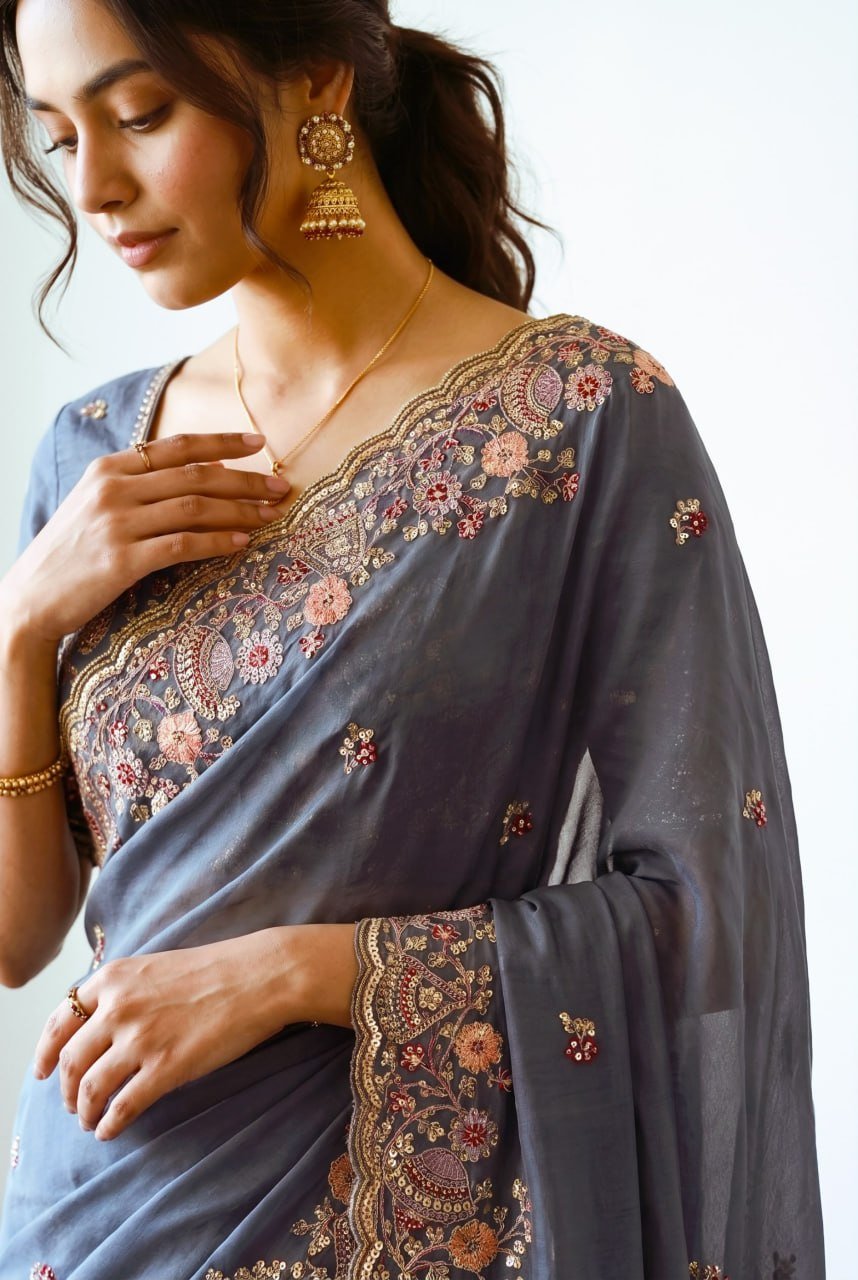 Artisanal Floral Embroidery Ensemble with Regal Heritage Detailing