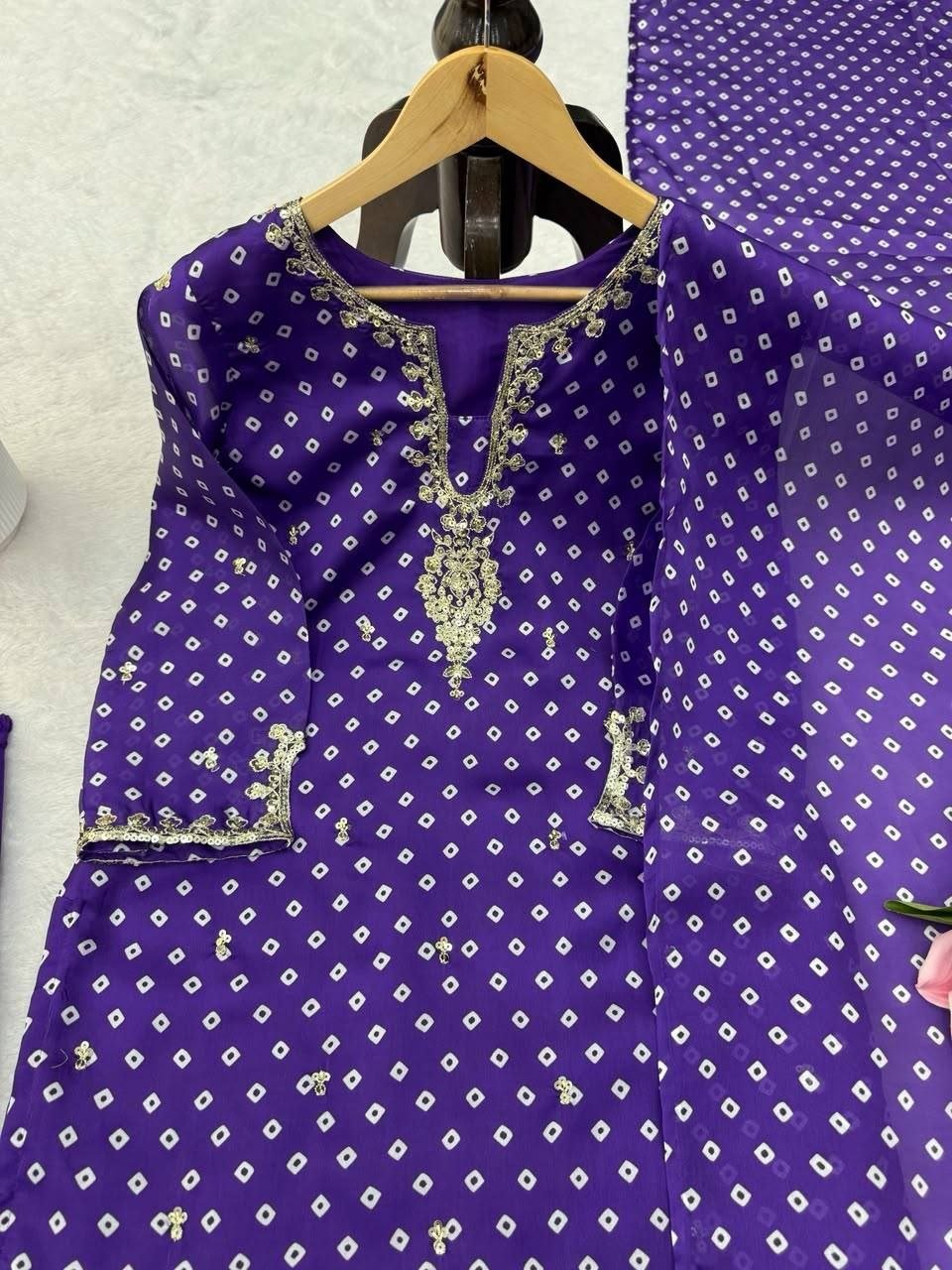 Bandhani Print Kurta Set with Mirror Work Accents