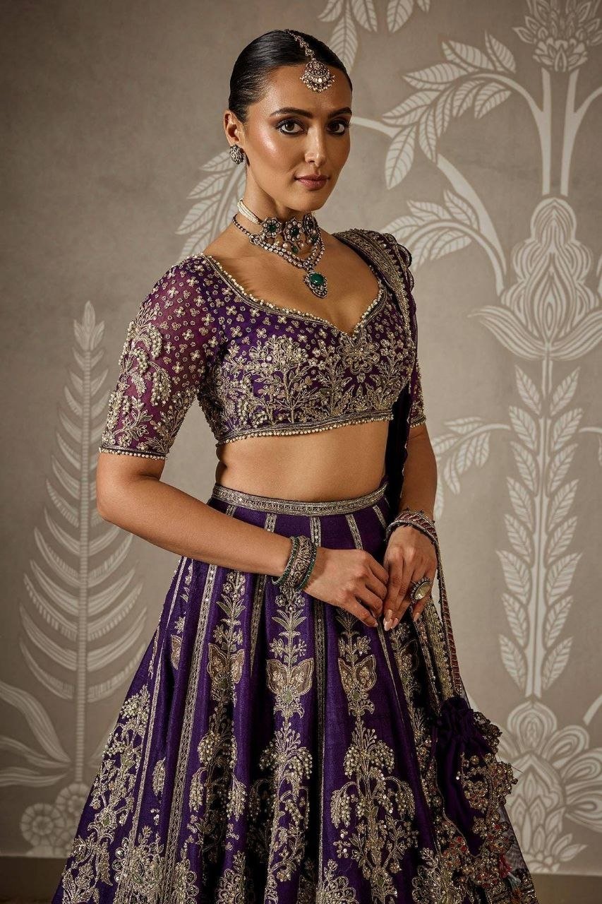 Royal Silk Lehenga Set with Intricate Zardosi Embroidery and Scalloped Dupatta
