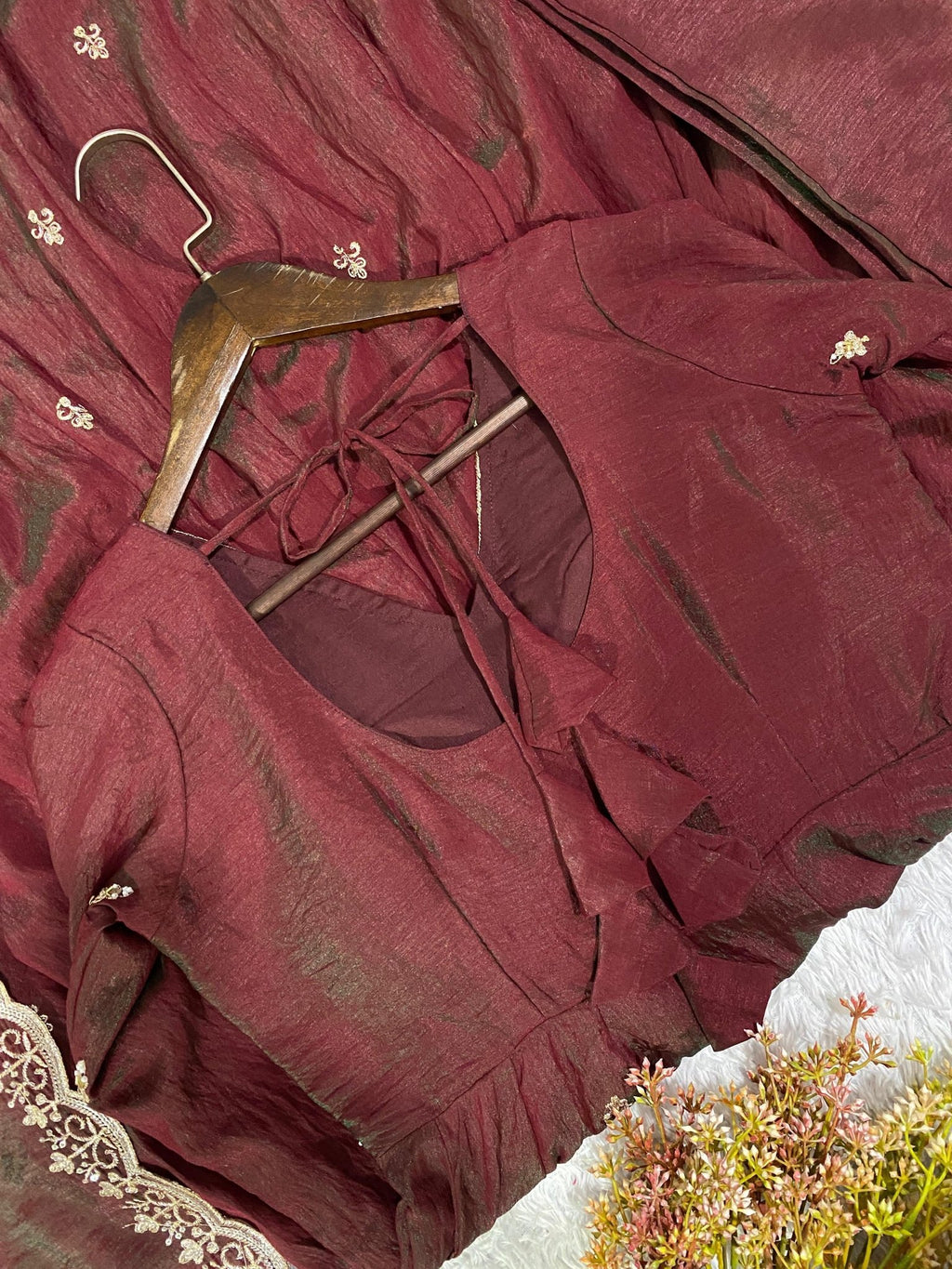 Royal Heritage Embroidered Anarkali Ensemble With Intricate Zari Detailing - Surat Wholesale Ethnic Wear (Photo 5)