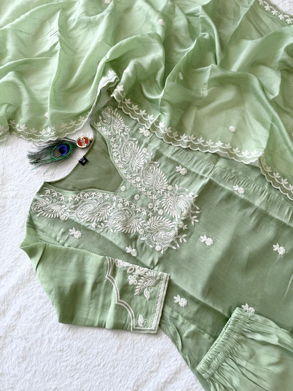 Hand-Embroidered Anarkali Kurta Set with Lace Dupatta - Surat Wholesale Ethnic Wear (Photo 6)