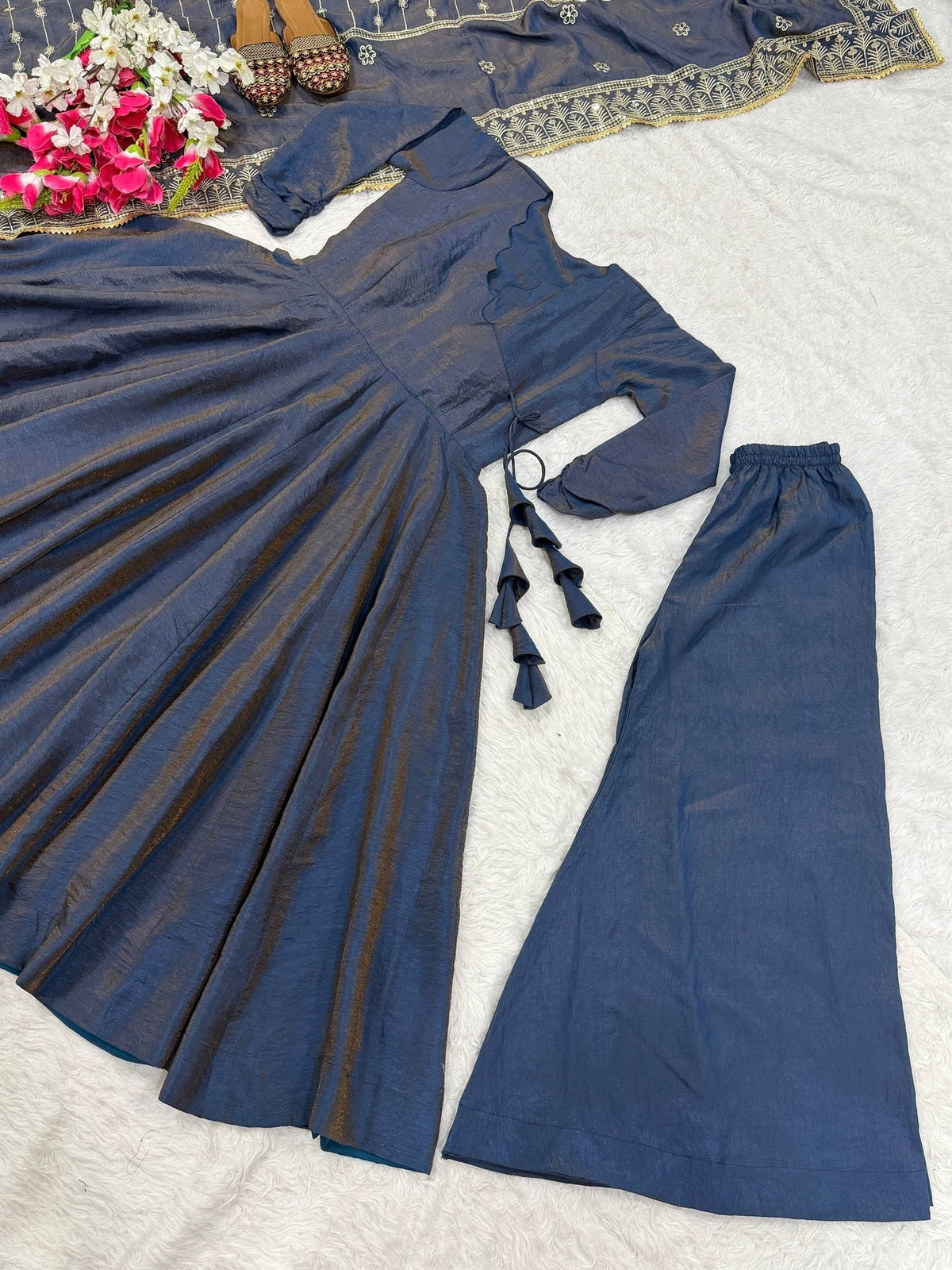 Royal Heritage Embroidered Anarkali Ensemble With Regal Dupatta Detailing - Surat Wholesale Ethnic Wear (Photo 6)