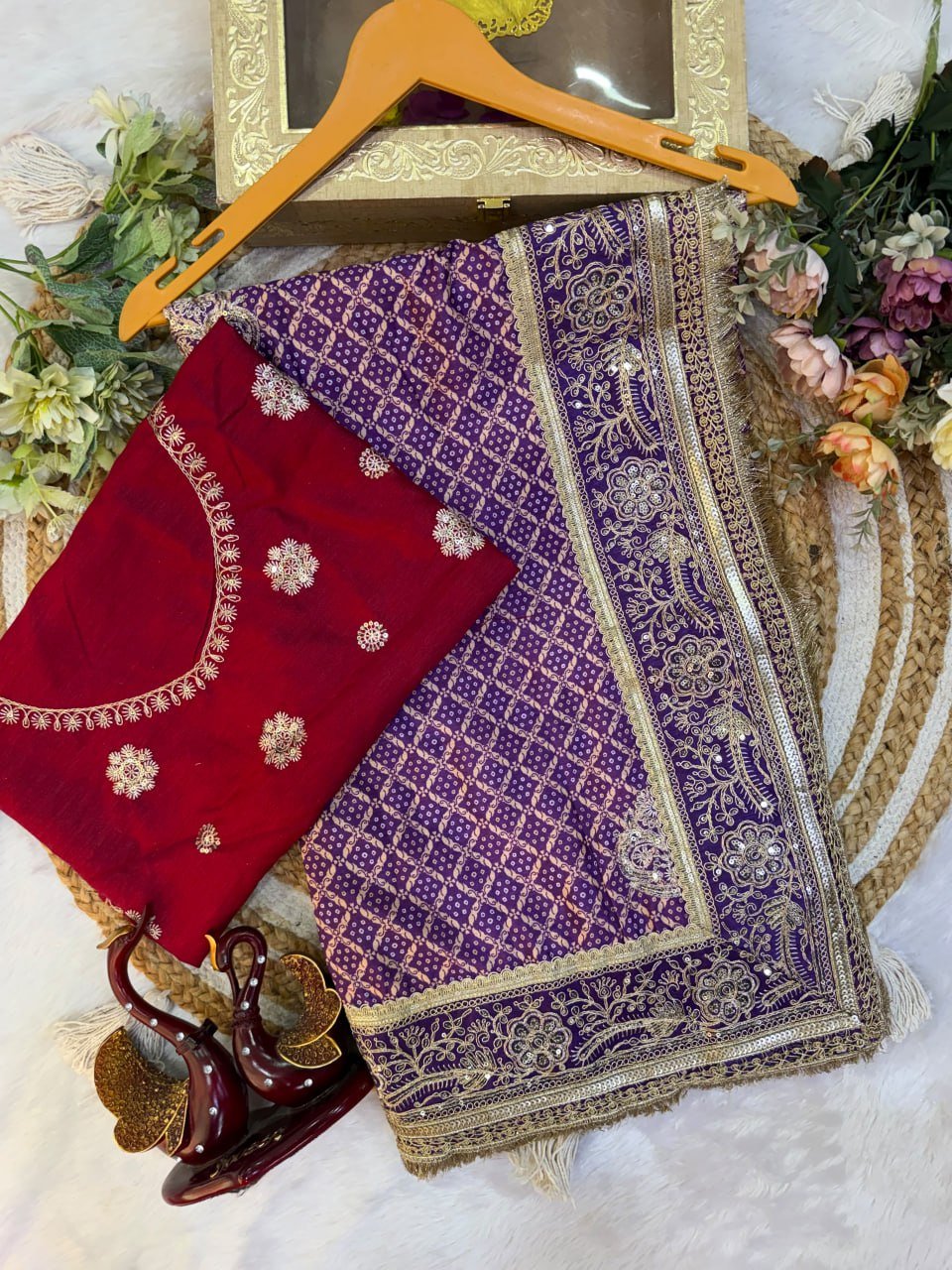 Royal Heritage Embroidered Saree with Intricate Floral Border Detailing - Surat Wholesale Ethnic Wear (Photo 6)