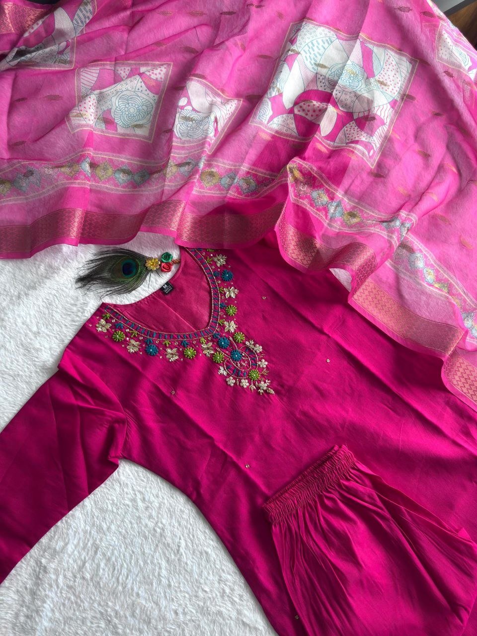 Artisanal Ethnic Kurta Set with Statement Embroidery and Printed Dupatta - Surat Wholesale Ethnic Wear (Photo 6)