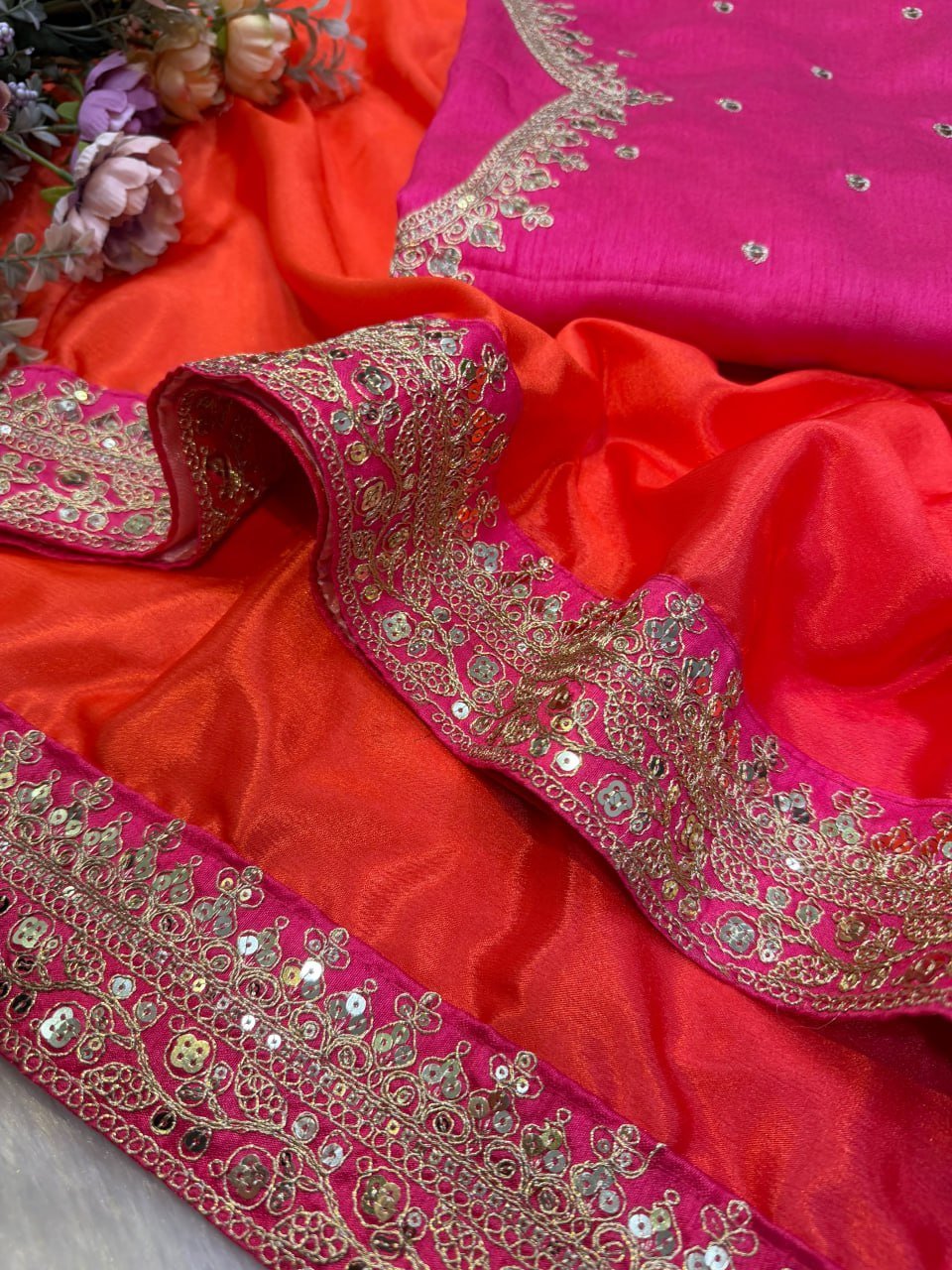 Royal Heritage Intricately Embellished Silk Saree with Ornate Zari Sequin Border and Designer Blouse Piece - Surat Wholesale Ethnic Wear (Photo 7)