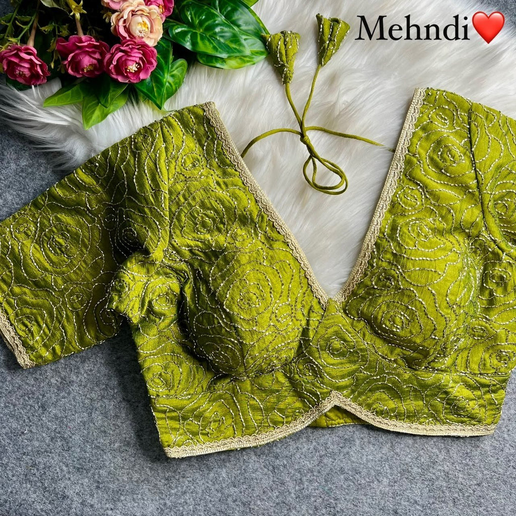 Garden Floral Romance Rose Threadwork Embroidered Padded Blouse - Surat Wholesale Ethnic Wear (Photo 7)