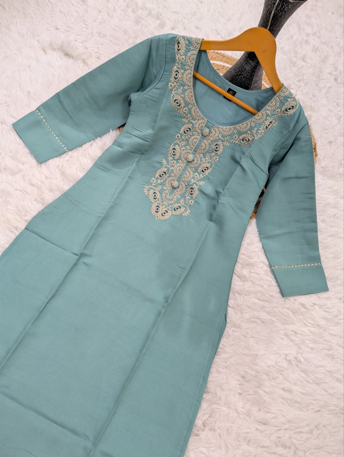 Intricate Embroidered Kurta Set with Scalloped Organza Dupatta