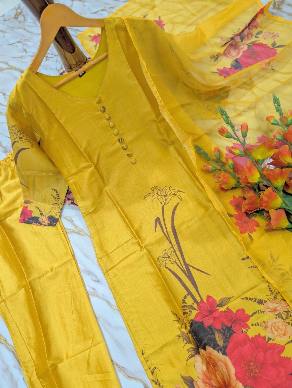 Garden Floral Romance Printed Kurta Set with Ethereal Dupatta