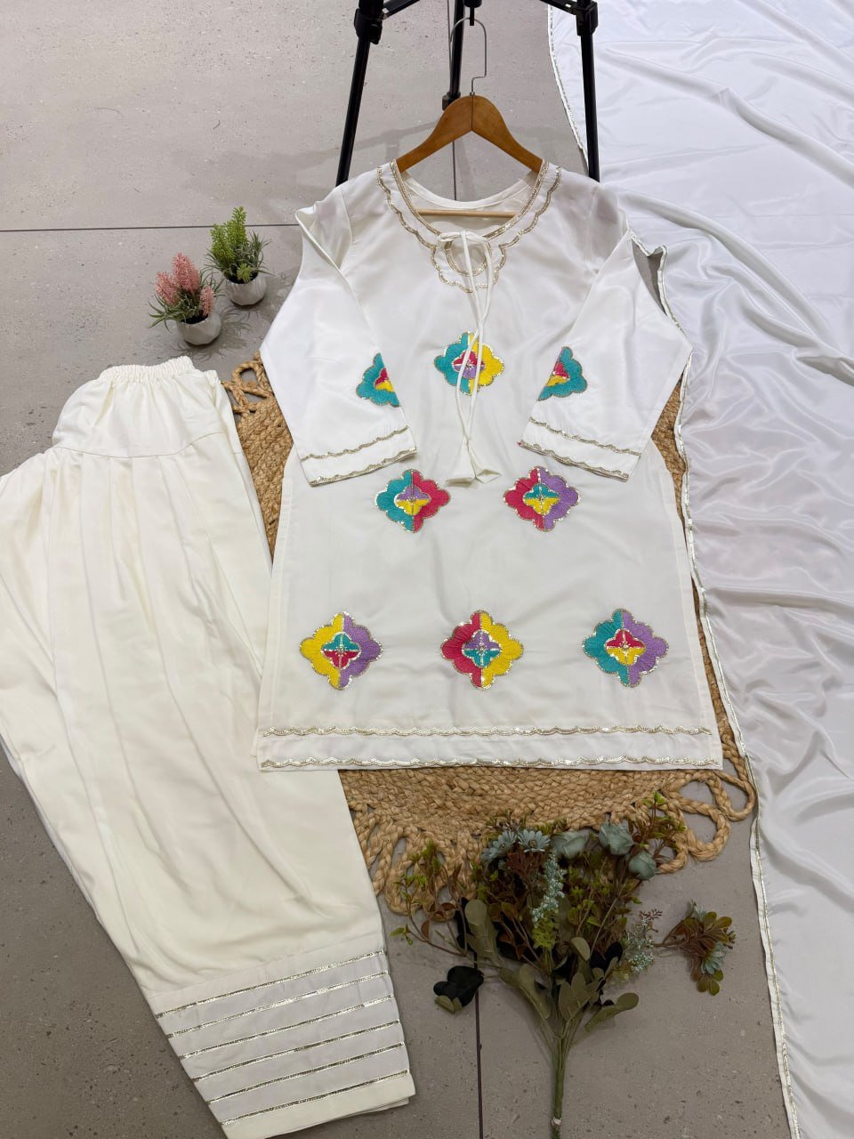 Embroidered Straight Kurta With Salwar And Dupatta - Surat Wholesale Ethnic Wear (Photo 8)