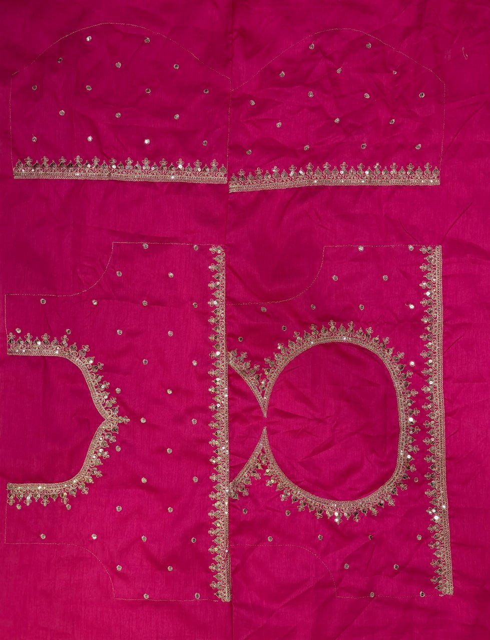 Royal Heritage Intricately Embellished Silk Saree with Ornate Zari Sequin Border and Designer Blouse Piece - Surat Wholesale Ethnic Wear (Photo 9)