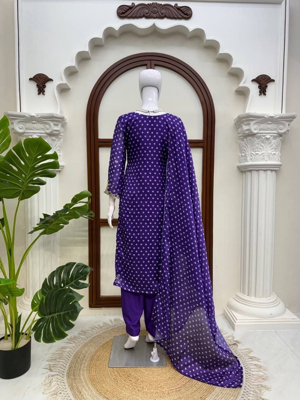 Bandhani Print Kurta Set with Mirror Work Accents