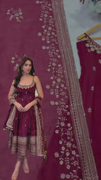 Royal Heritage Artisanal Motif Saree with Intricate Borders