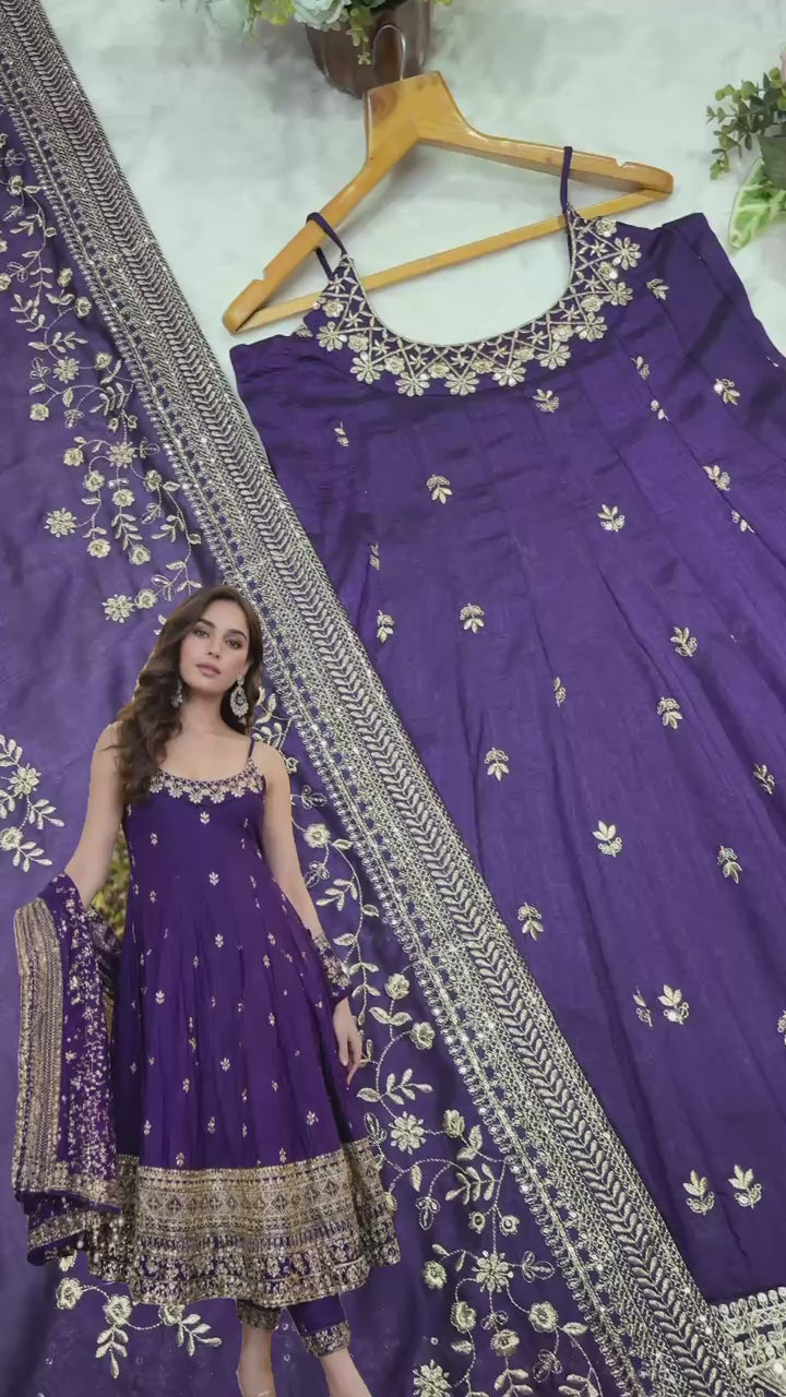 Royal Heritage Artisanal Motif Saree with Intricate Borders