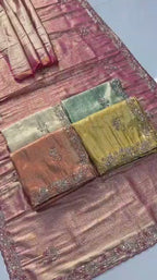 Heritage Loom Saree with Ornate Floral Zari and Jewel-Edged Pallu